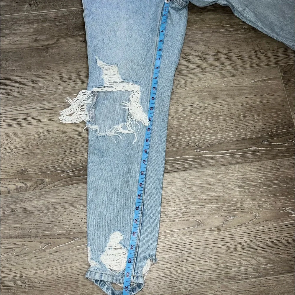 Topshop Super Rip Mom Jean light denim color High waist Sz 26/30
